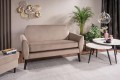Sofa Mena Velvet beżowy / wenge  w salonie